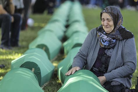 S­r­e­b­r­e­n­i­t­s­a­ ­s­o­y­k­ı­r­ı­m­ı­n­ı­n­ ­2­4­.­ ­y­ı­l­ı­ ­-­ ­S­o­n­ ­D­a­k­i­k­a­ ­H­a­b­e­r­l­e­r­